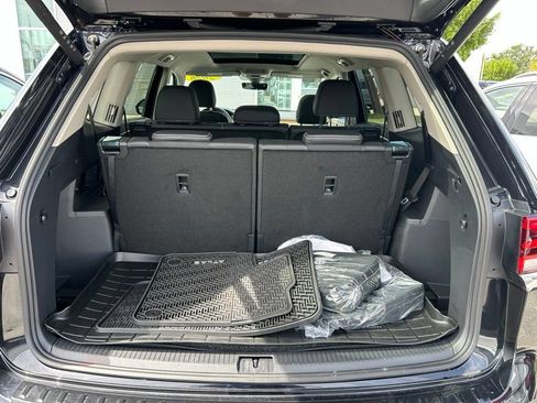 Certified 2026 Volkswagen Atlas SE w/ Panoramic Sunroof Package FWD image 53