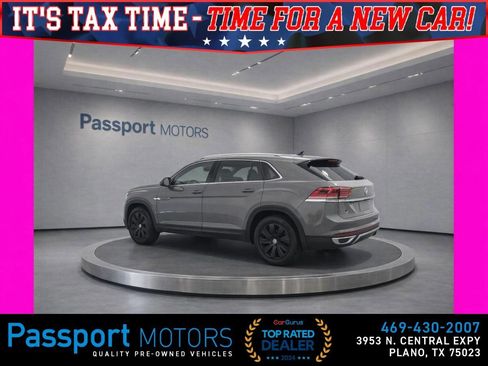 Used 2024 Volkswagen Atlas Cross Sport SE w/ Panoramic Sunroof Package image 4