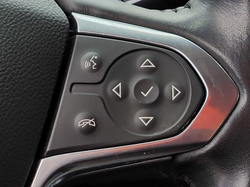 Used 2018 Chevrolet Traverse LT image 21