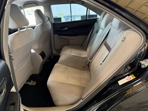 Used 2013 Toyota Camry LE FWD image 10
