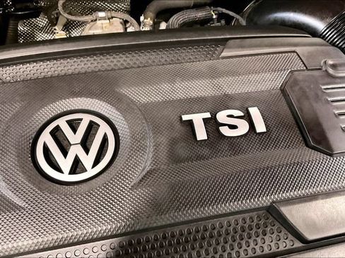 Used 2020 Volkswagen Golf 4-Door FWD image 31