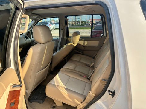 Used 2008 Ford Explorer Eddie Bauer RWD image 19