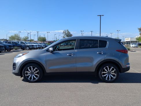 Used 2017 Kia Sportage EX FWD image 2