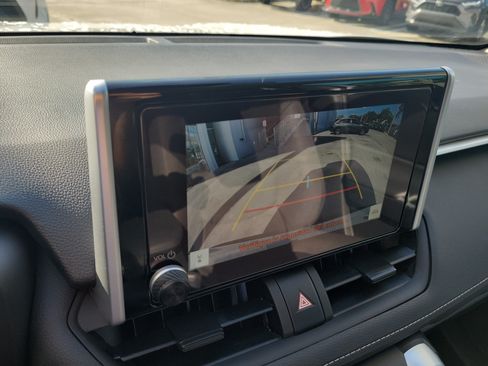 Certified 2025 Toyota RAV4 LE FWD image 29