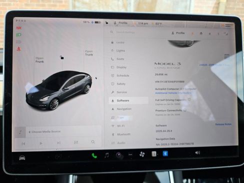 Used 2018 Tesla Model 3 Long Range image 3