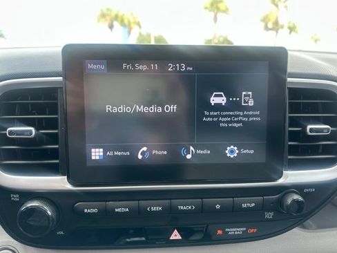 Used 2024 Hyundai Venue SEL FWD image 21