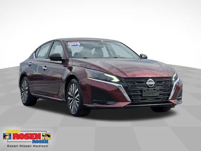 Used 2024 Nissan Altima 2.5 SV