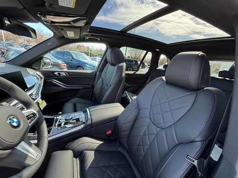 New 2026 BMW X5 xDrive40i w/ M Sport Package image 11