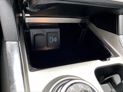 Used 2023 Ford Explorer XLT w/ Equipment Group 202A image 28