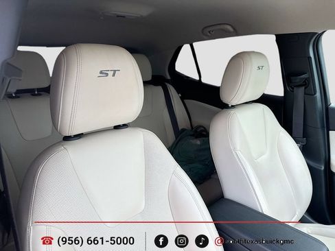Used 2025 Buick Encore GX Sport Touring FWD image 23
