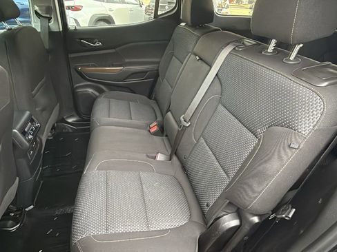 Used 2020 GMC Acadia SLE w/ Driver Convenience Package image 12