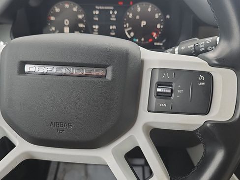 Used 2023 Land Rover Defender 130 SE image 25