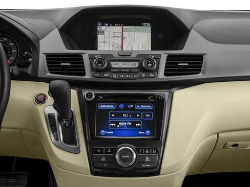 Used 2016 Honda Odyssey Touring Elite image 9