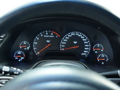 Used 2004 Chevrolet Corvette Coupe w/ Preferred Equipment Group image 31