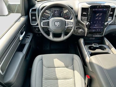 New 2026 RAM 1500 4x4 Crew Cab image 16