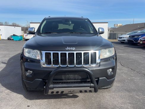 Used 2011 Jeep Grand Cherokee Limited w/ Luxury Group II image 2