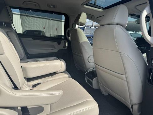 Used 2025 Honda Odyssey EX-L image 14