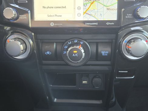 Used 2023 Toyota 4Runner TRD Off-Road Premium image 14