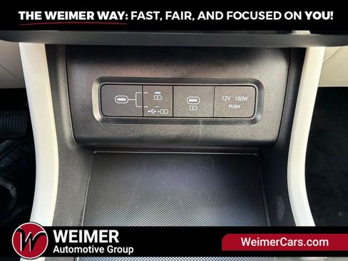Used 2025 Hyundai Tucson Limited AWD/4WD image 16