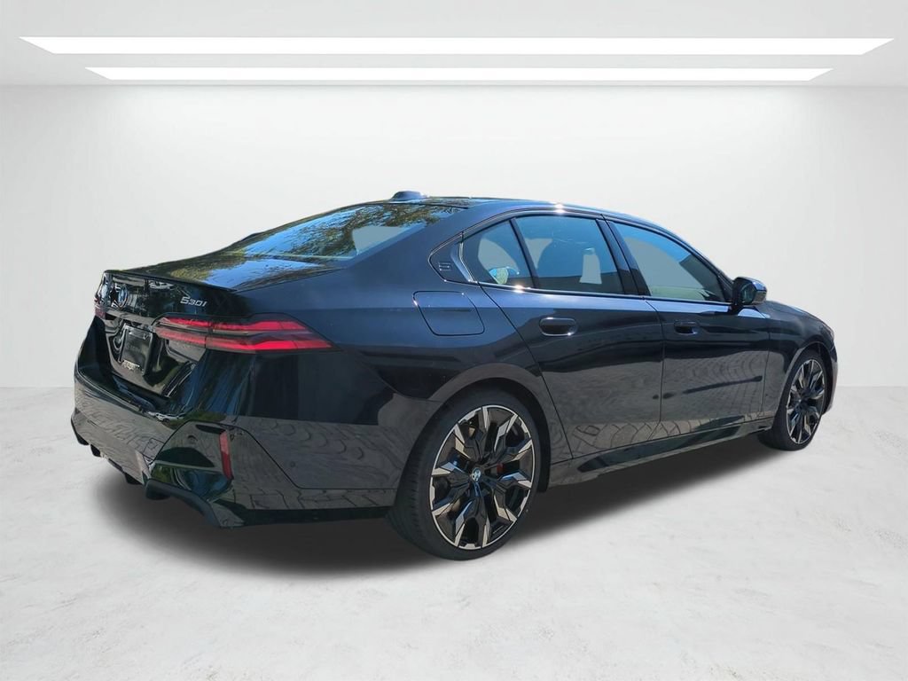 New 2027 BMW 530i w/ M Sport Package RWD image 4