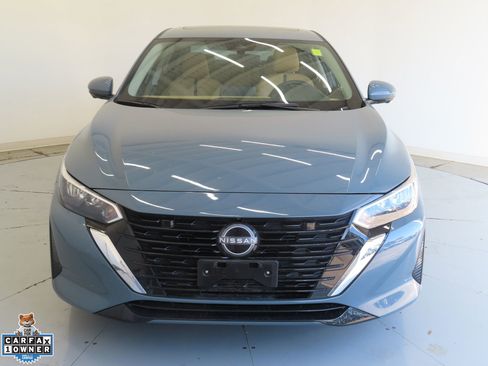 Used 2025 Nissan Sentra SV w/ SV Premium Package FWD image 9