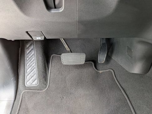 Used 2024 GMC Sierra 1500 SLT RWD image 16