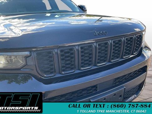 Used 2022 Jeep Grand Cherokee L Limited w/ Black Appearance Package AWD/4WD image 29