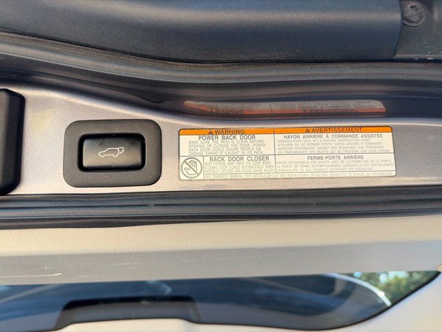 Used 2017 Lexus LX 570 4WD w/ Luxury Package image 16
