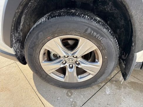 Used 2024 Toyota RAV4 XLE image 11