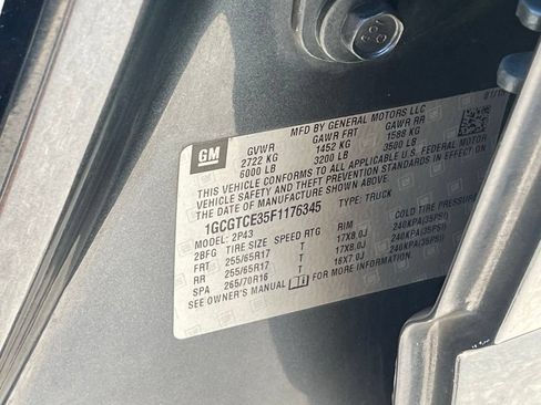 Used 2015 Chevrolet Colorado Z71 AWD/4WD image 30