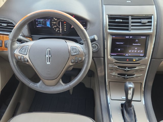 Used 2013 Lincoln MKX FWD image 28
