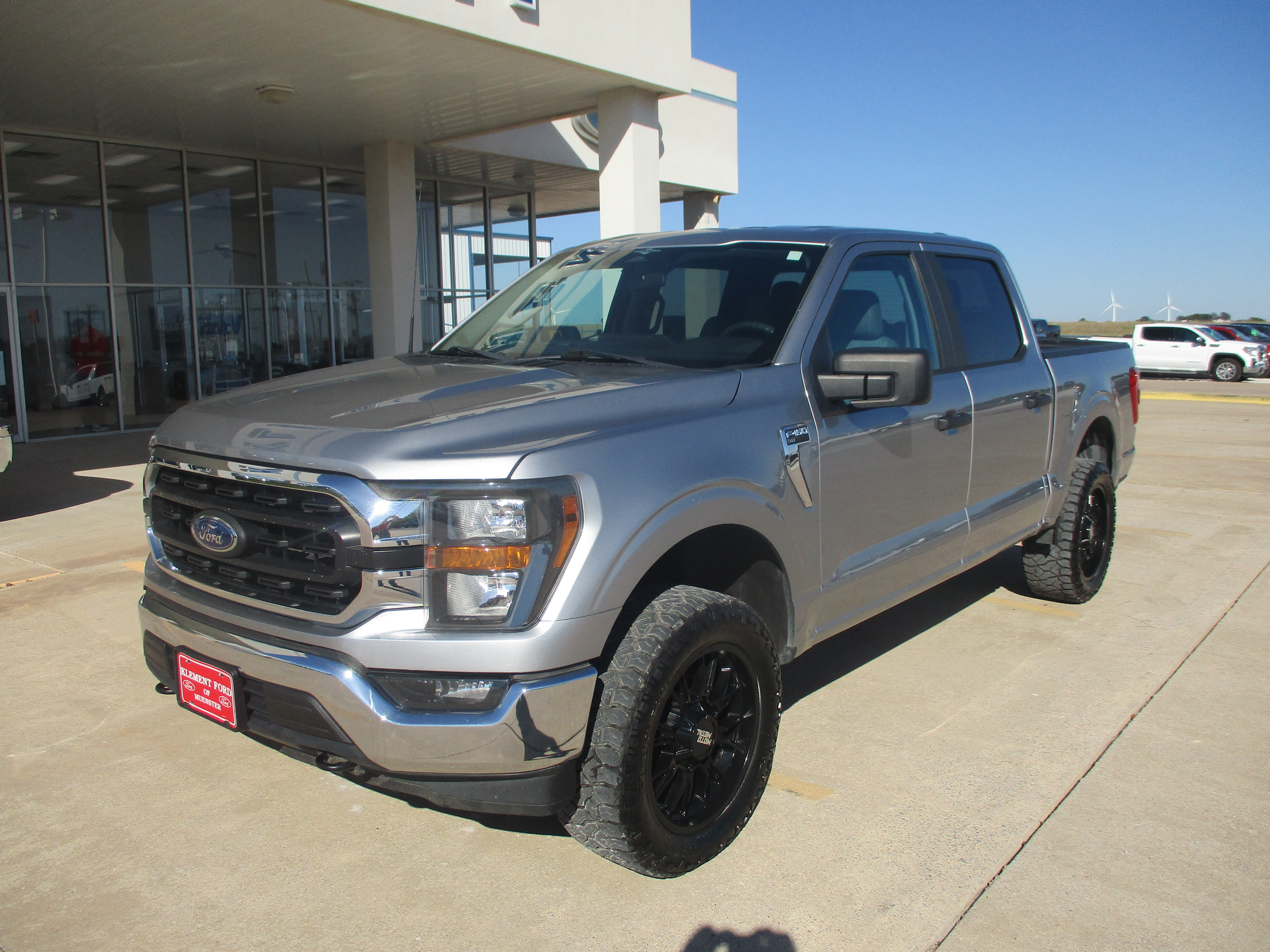 Used 2023 Ford F150 XLT AWD/4WD image 2