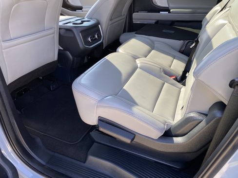 Used 2025 Ford Expedition Max Active AWD/4WD image 13