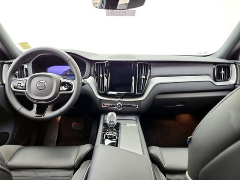 Used 2024 Volvo XC60 T8 Ultimate w/ Protection Package Premier AWD/4WD image 28