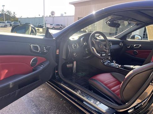 Used 2020 Mercedes-Benz SLC 300 image 10