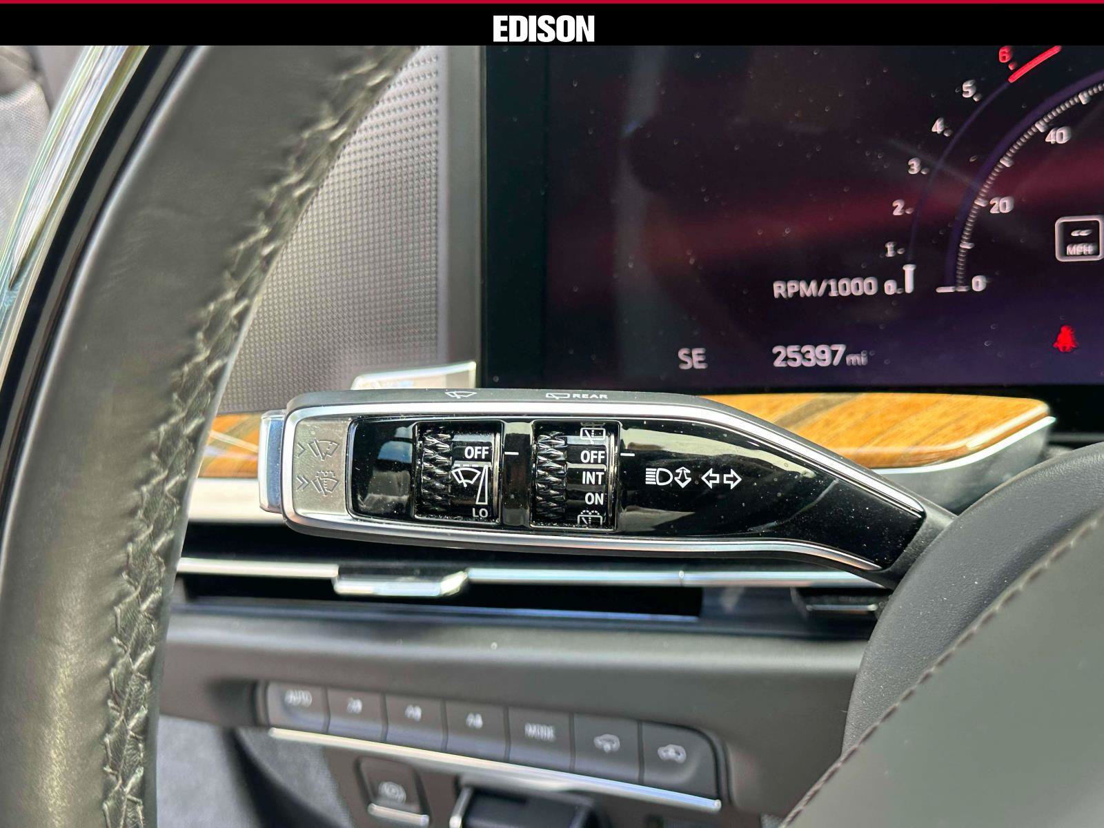 Used 2025 Cadillac Escalade Sport Platinum AWD/4WD image 24