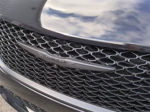 New 2026 Chrysler Pacifica Select image 12