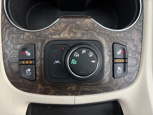 Used 2021 GMC Acadia Denali w/ Denali Technology Package AWD/4WD image 44