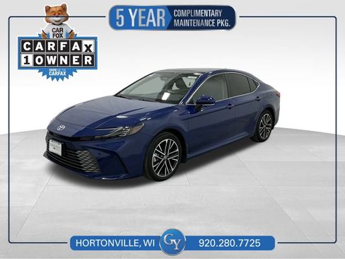 Used 2025 Toyota Camry XLE w/ Premium Plus Package image 1