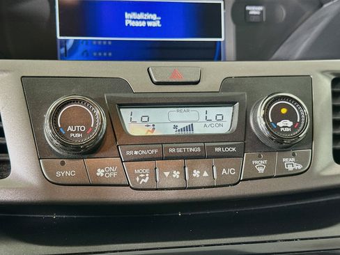 Used 2016 Honda Odyssey SE image 23