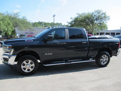 Used 2026 RAM 2500 Big Horn AWD/4WD image 5