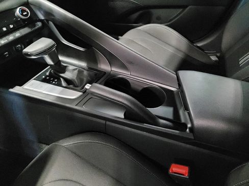 Used 2023 Hyundai Elantra SEL w/ Preferred Accessory Package image 26