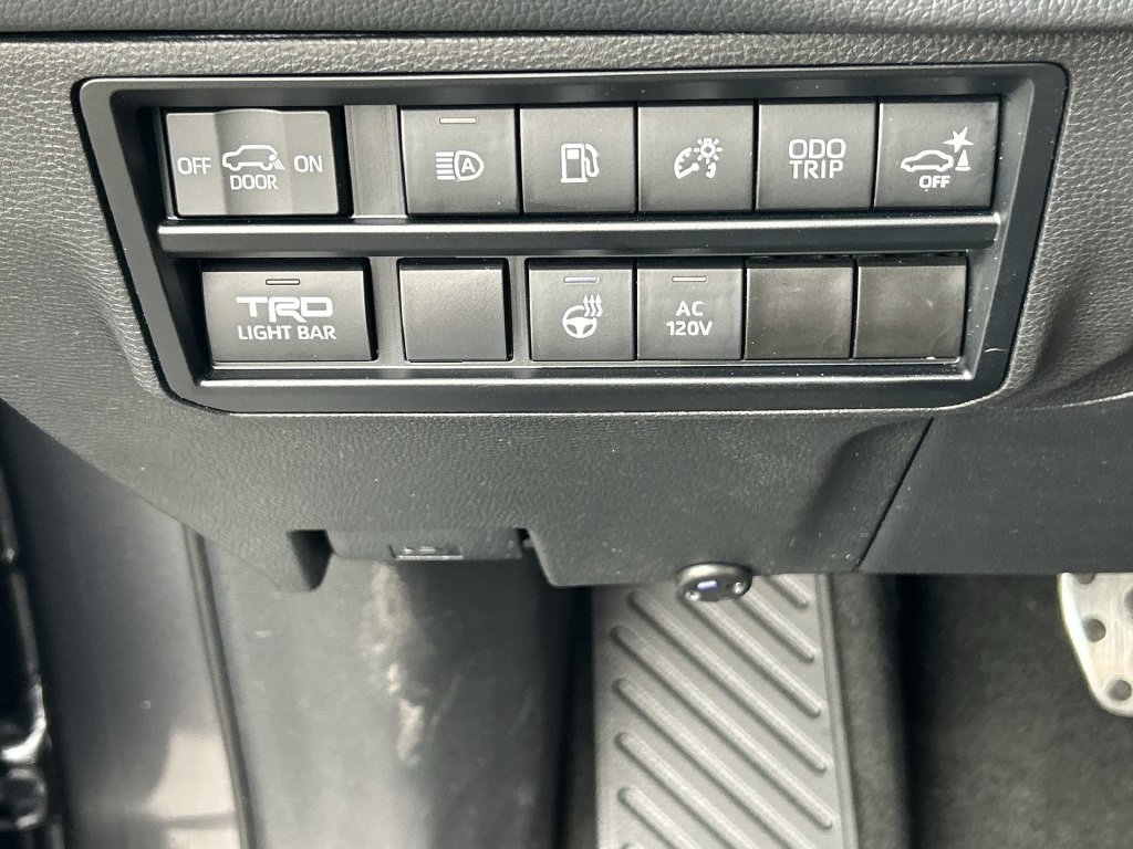 Used 2023 Toyota Sequoia TRD Pro AWD/4WD image 18