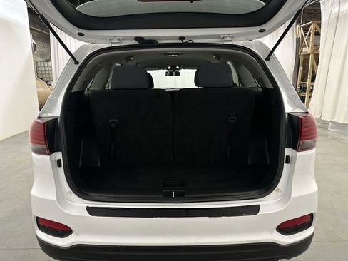 Used 2020 Kia Sorento LX image 23