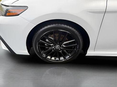 Used 2023 Toyota Camry XSE FWD image 23