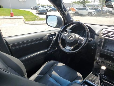 Used 2021 Lexus GX 460 Premium w/ Premium Package AWD/4WD image 4
