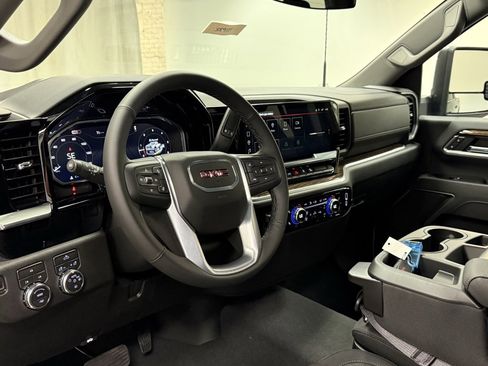 New 2026 GMC Sierra 2500 SLE image 26