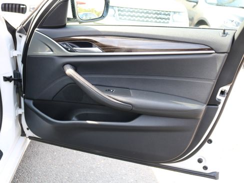 Used 2020 BMW 530i xDrive w/ Convenience Package image 43