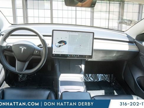 Used 2021 Tesla Model 3 Standard Range Plus RWD image 3