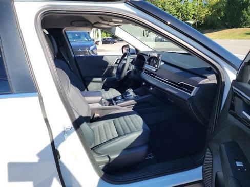 Used 2023 Mitsubishi Outlander SE image 19